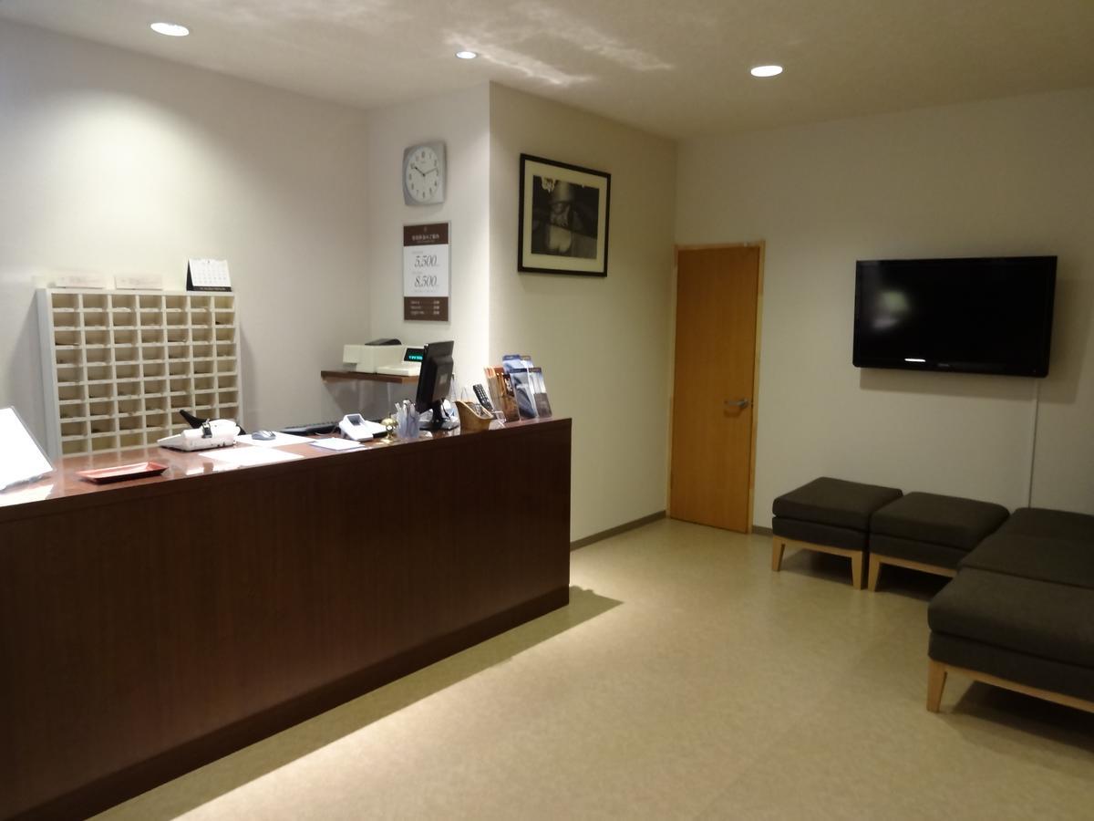 Ushiku City Hotel Ekimaekan Екстер'єр фото